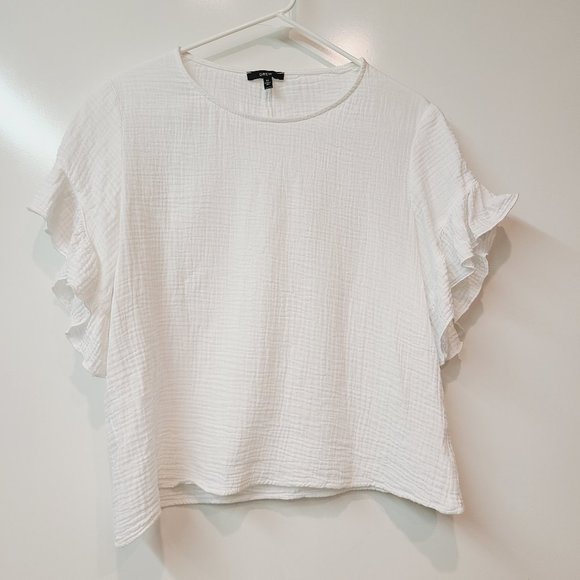 Anthropologie Tops - Anthropologie Drew White Ruffle Flutter Sleeve Short Sleeve Bouse Top Sz M